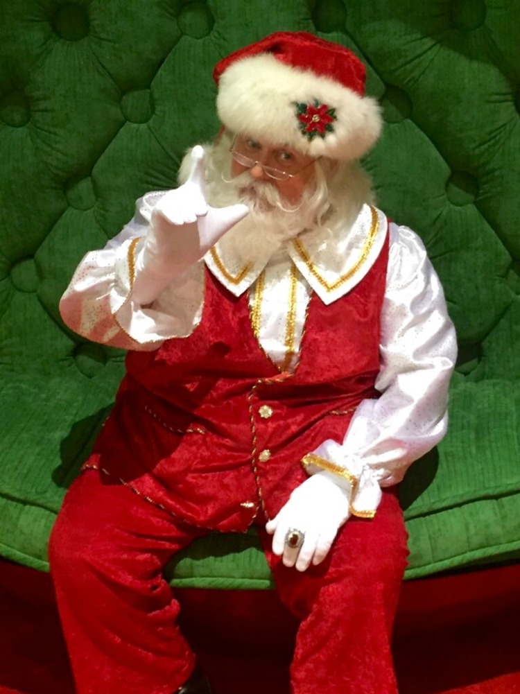 Direct From The North Pole: Santa Arrives At Aventura Mall