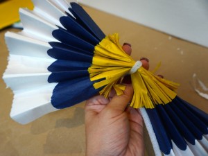 Mexican Tissue Flowers fold