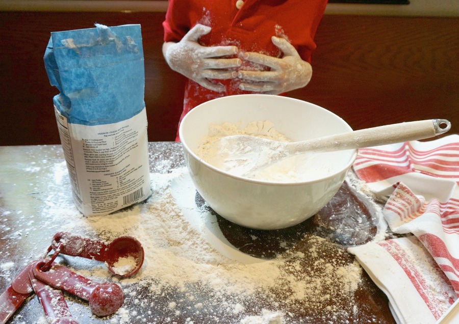 Messy Moments Pledge Kids in the Kitchen