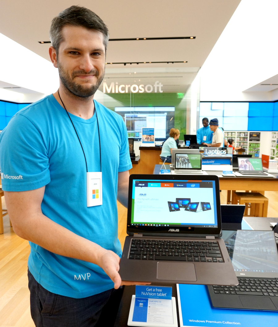 Aventura Mall Back to School Microsoft